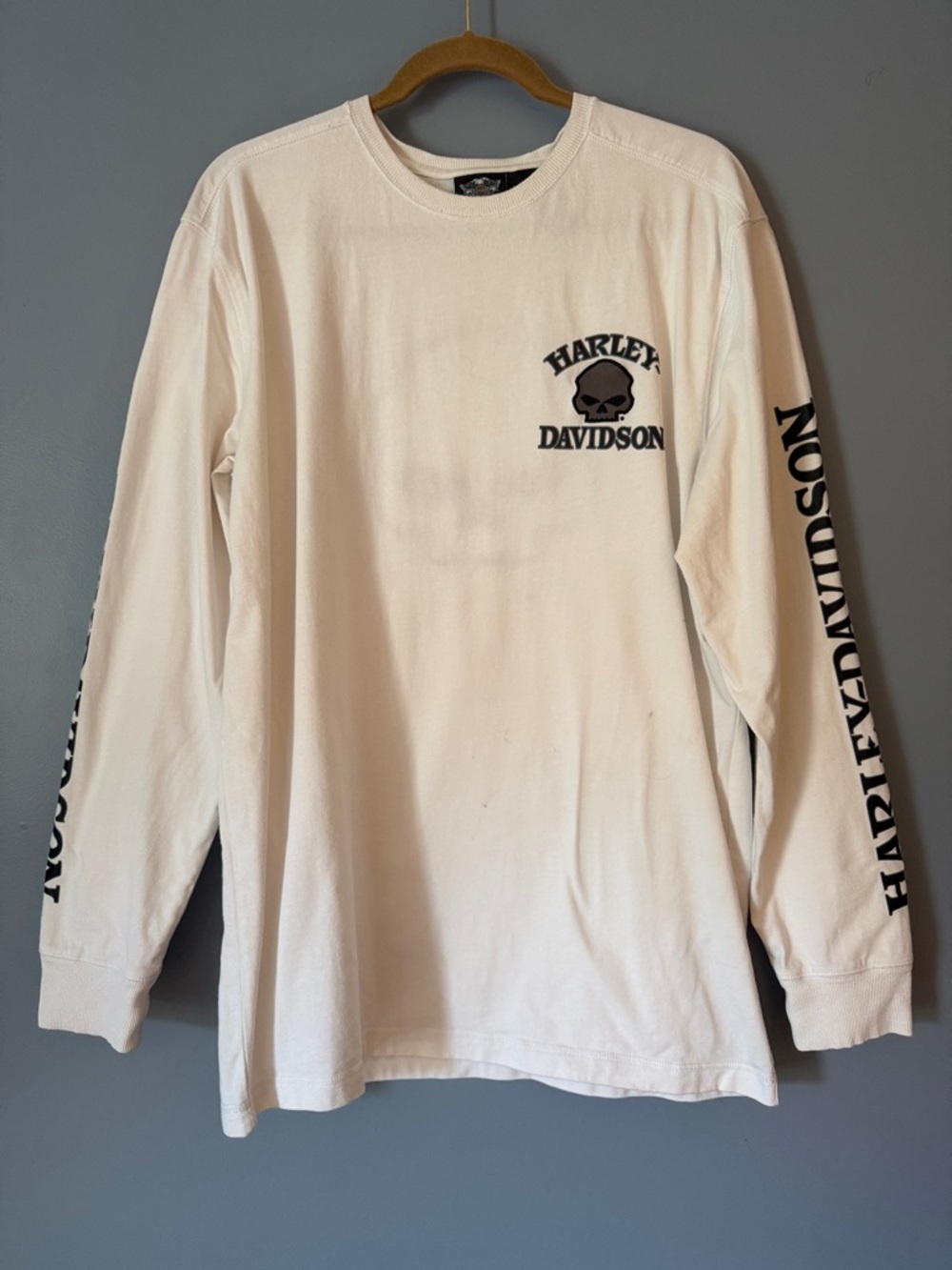 Harley-Davidson White Long Sleeve Crewneck with Skull Logo Great Condition